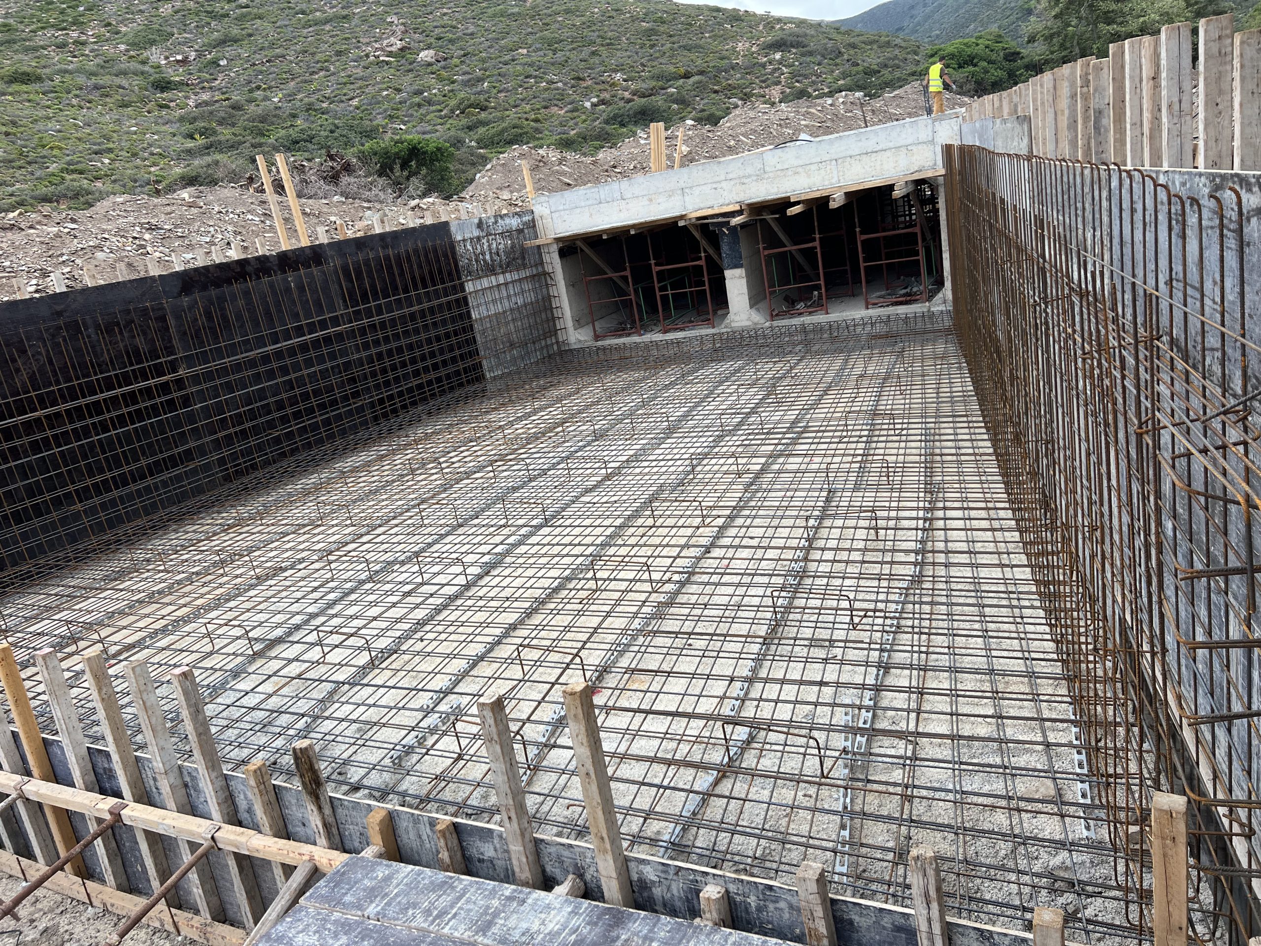 ΕΡΓΟ ΓΙΑ ΚΑΛΩΔΙΩΣΗ ΗΛΕΚΤΡΙΚΟΥ ΡΕΥΜΑΤΟΣ - ΔΗΜΟΣΙΑ ΕΡΓΑ